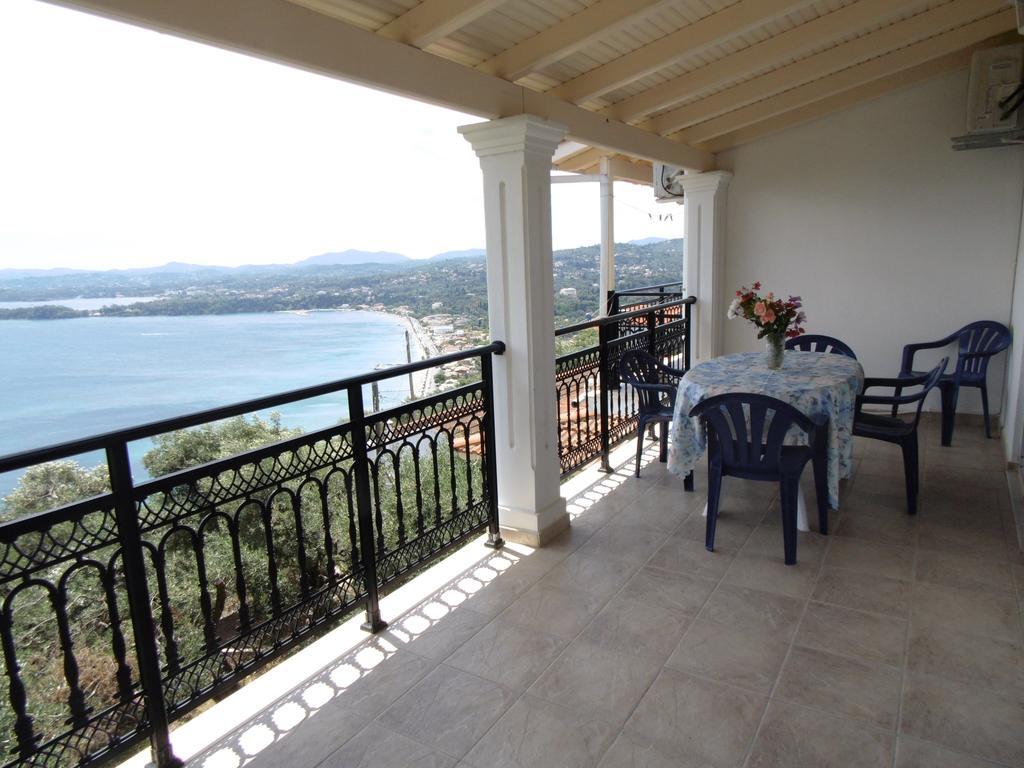 Villa Elli Panoramic View Ypsos Rom bilde