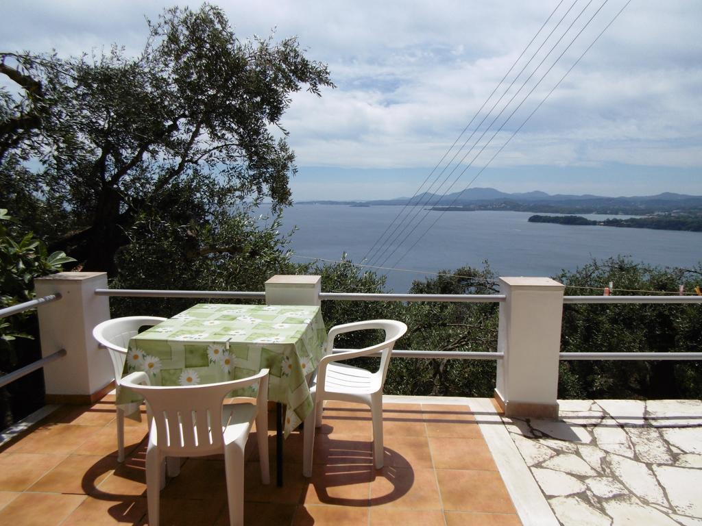 Villa Elli Panoramic View Ypsos Rom bilde